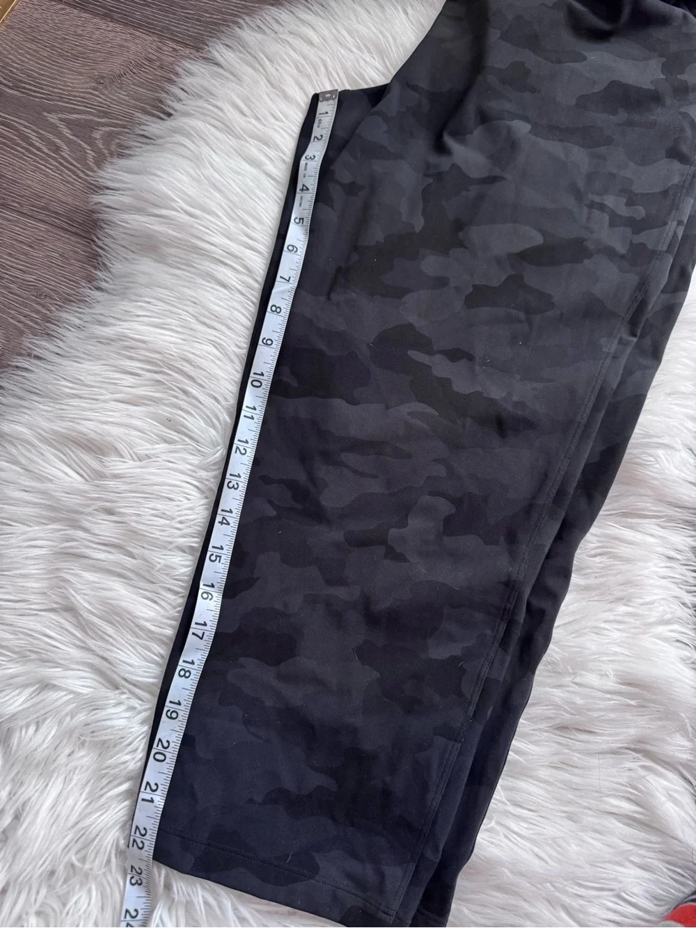 Lululemon Stretch High Rise Crop 23